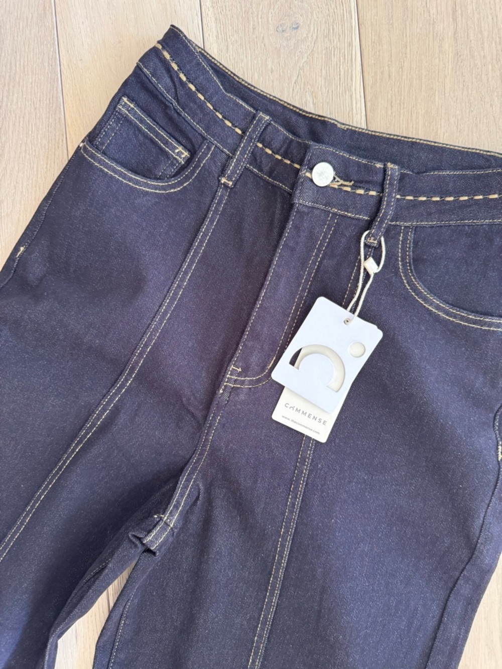 Commense Dark Indigo Wide-Leg Jeans with Contrast Stitching - Picture 2 of 11